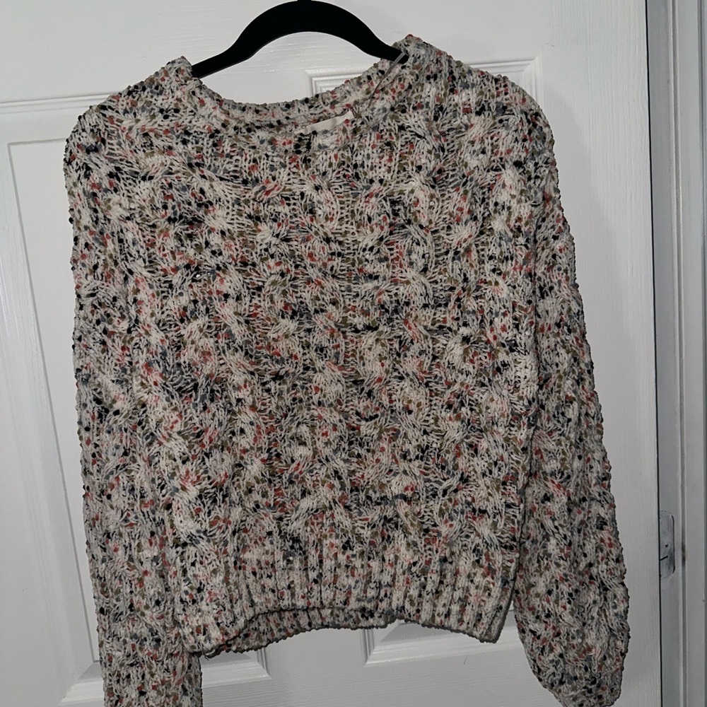 Jessica Simpson Cream and Black Crew Neck Sweater